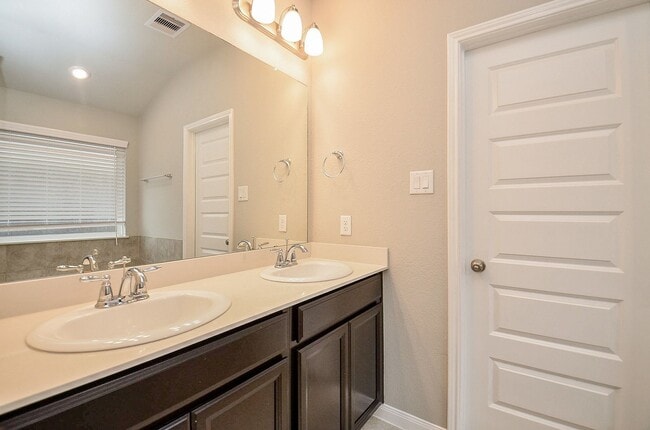 Building Photo - 21714 Reserve Ranch Trl