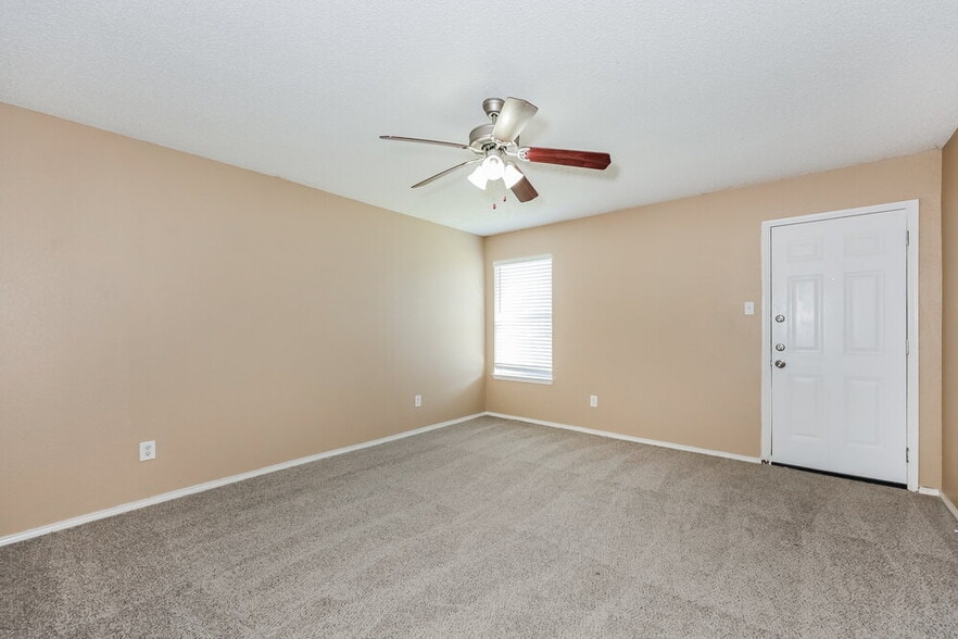 Building Photo - 309 Willowstone Trail