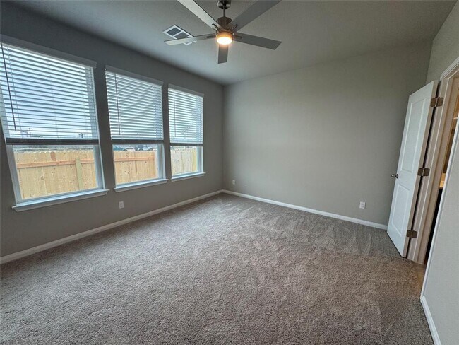 Building Photo - 5331 Bruno St