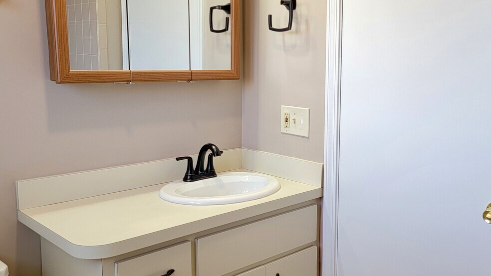 Bathroom - 128 Malden St