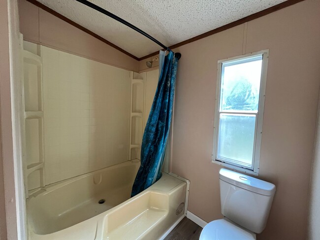 Building Photo - 3 Bedroom, 2 bathroom Mobile Home in Suwan...