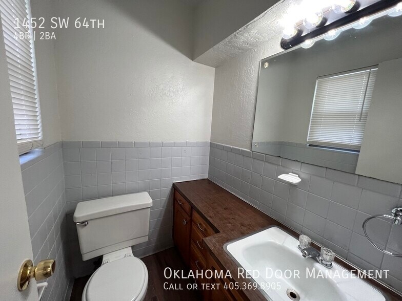 Building Photo - 1452 SW 64th St