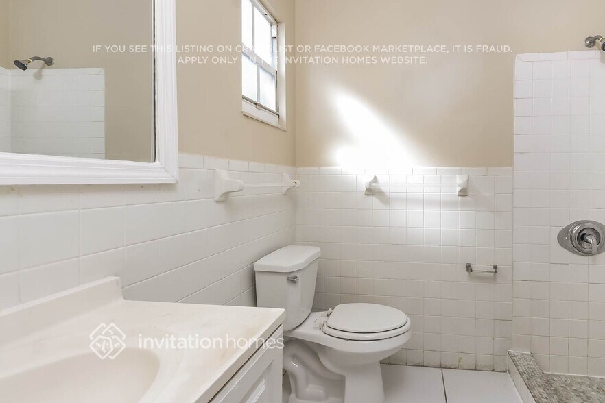 Building Photo - 1370 Kirk Rd