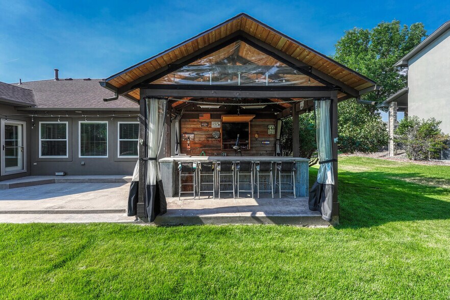 Building Photo - 7170 Windwood Way