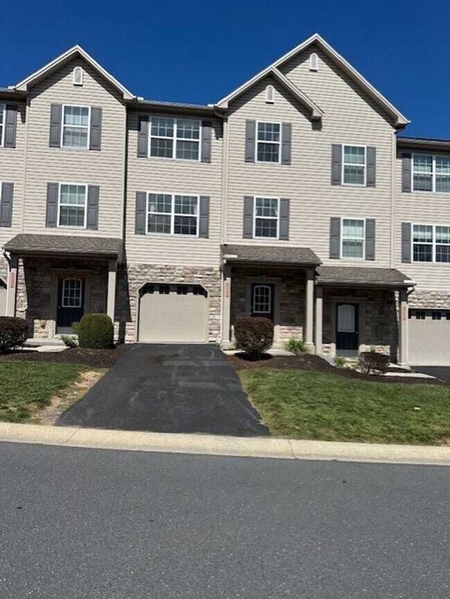 Building Photo - 6205 Galleon Drive