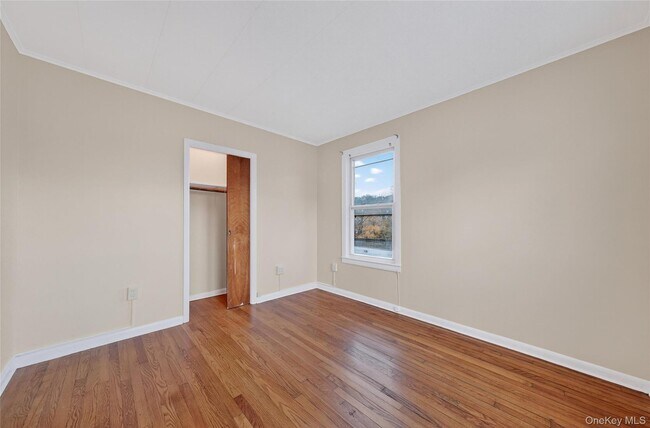 Building Photo - 11 Zimmer Ave