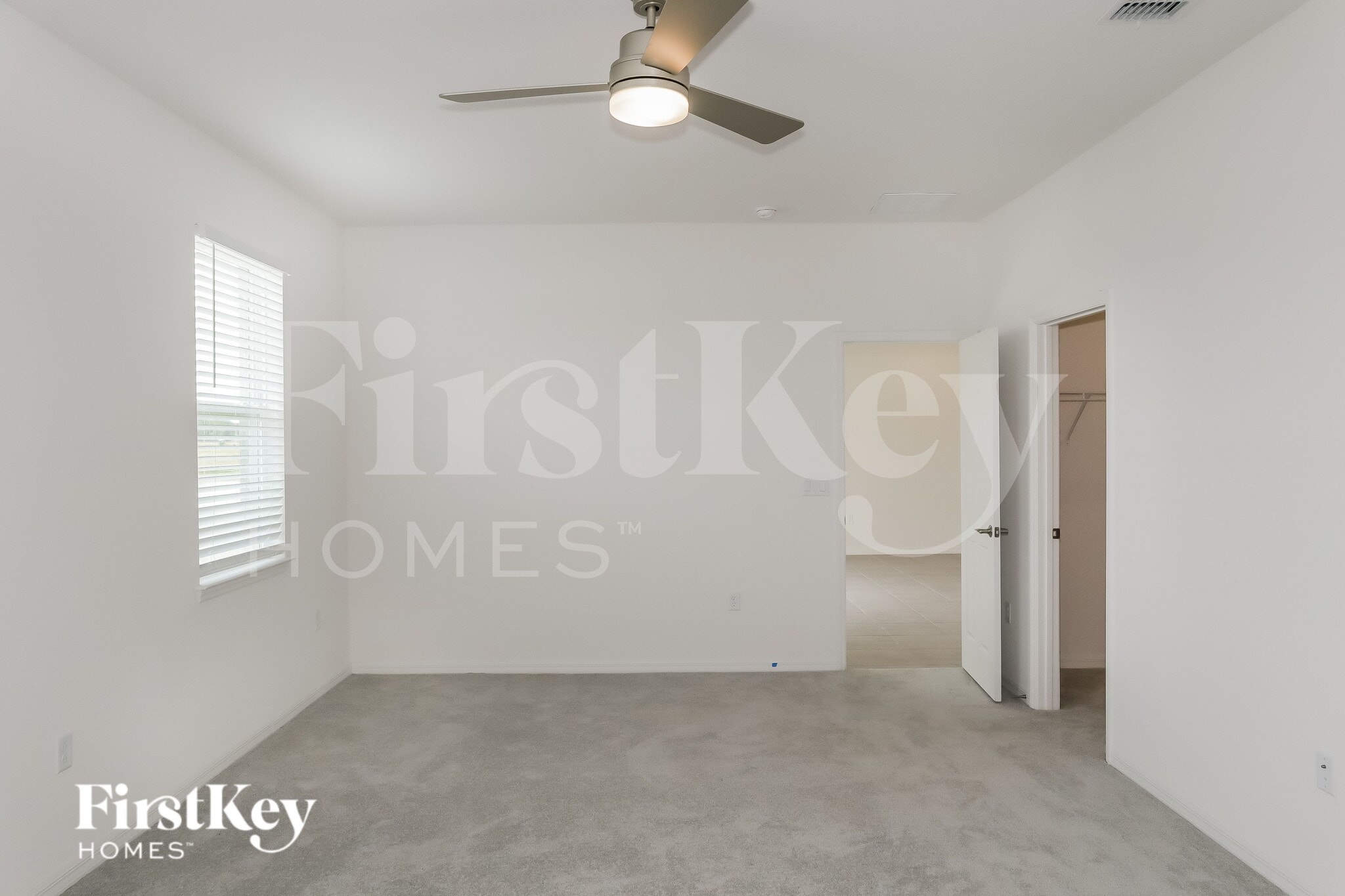 Building Photo - 1598 Isleta Lp