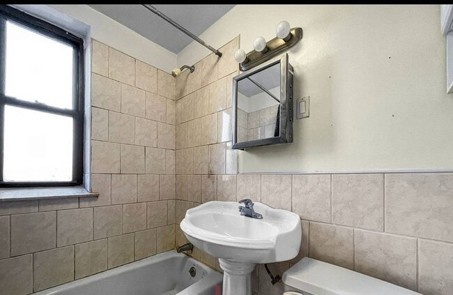 Building Photo - 368 79th St