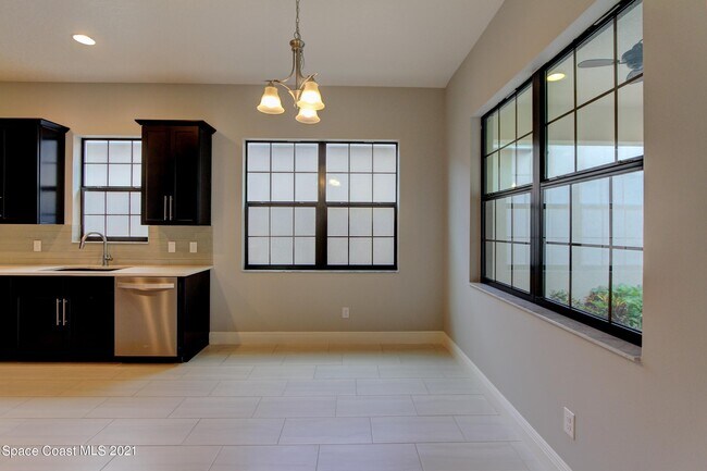 Building Photo - 6903 Vista Hermosa Dr