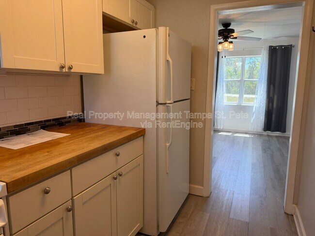 Building Photo - 6900 Miami St