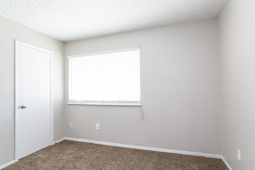 Building Photo - 7010 Foxmont Ln