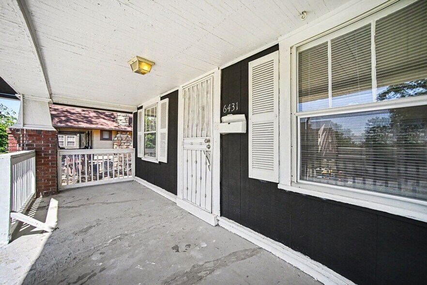 Building Photo - 6431 S Benton Ave