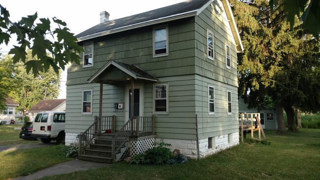 Building Photo - 107 West 2nd Street