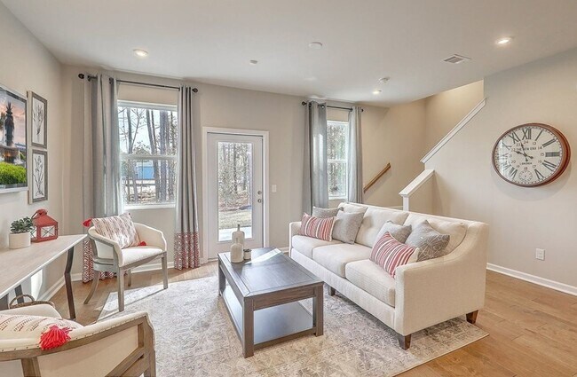 Building Photo - 102 Benelli Dr