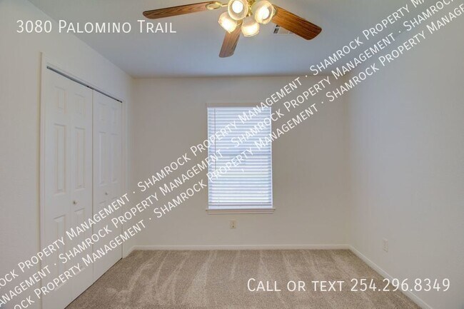 Building Photo - Surrey Ridge Duplex