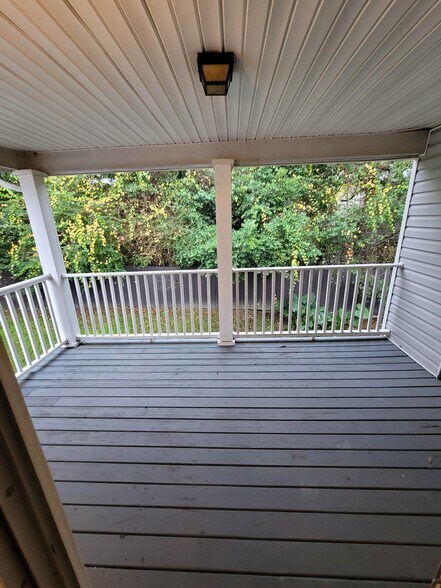 Building Photo - 1500 E Johnson Ave