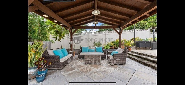 Building Photo - 4228 Calavo Dr