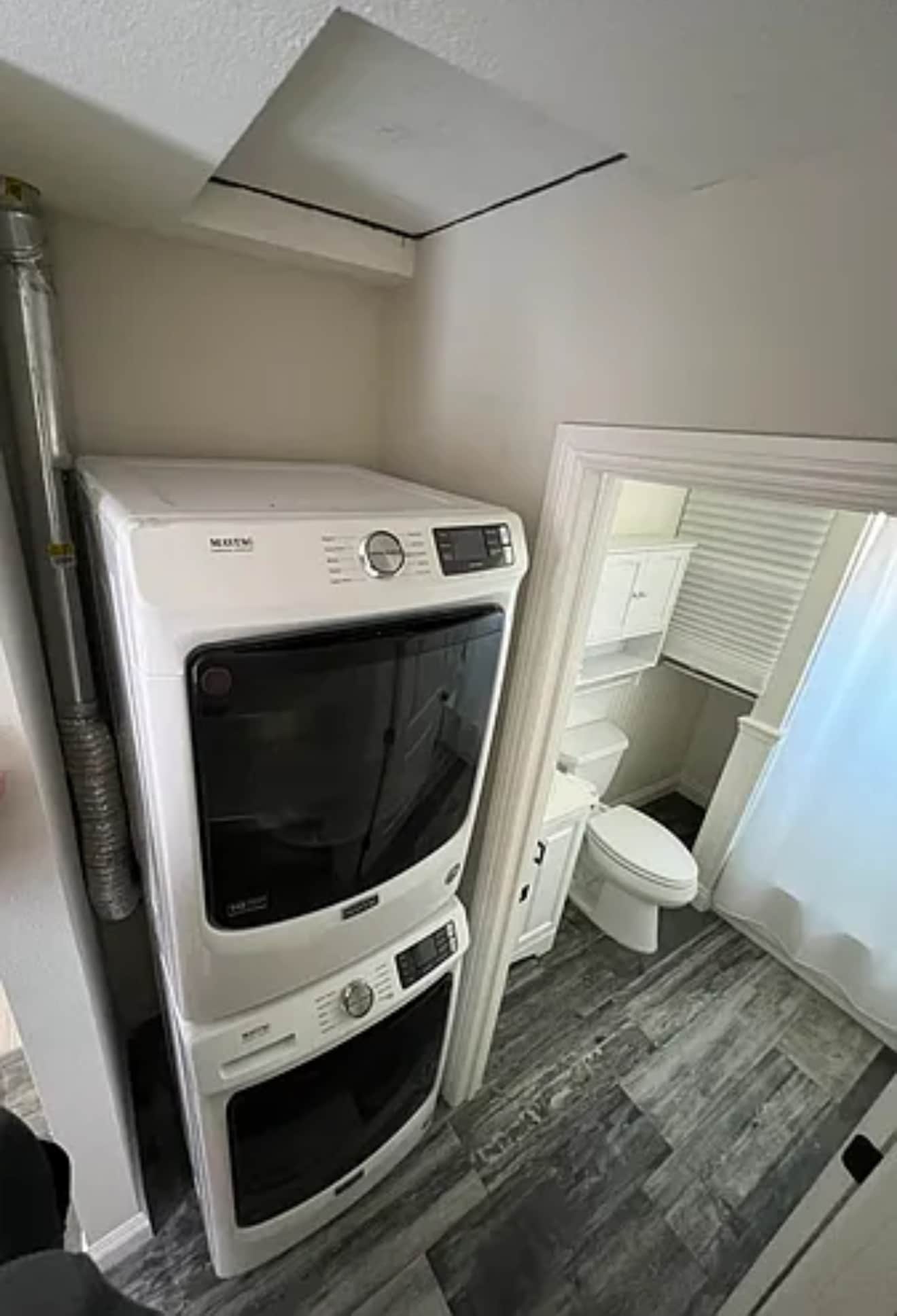 Building Photo - 681 Kenwood St