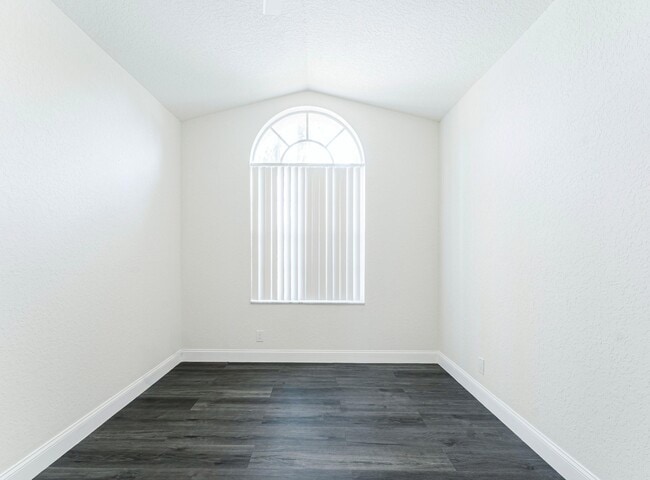 Building Photo - 12630 Torbay Dr