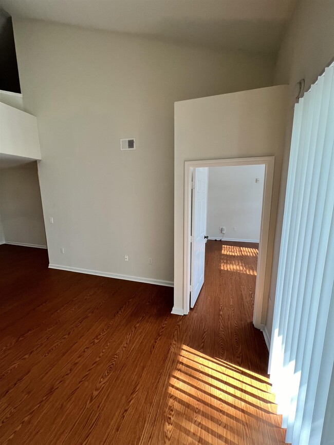 Building Photo - 2801 Chancellorsville Dr