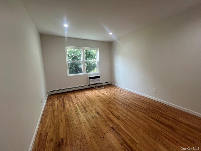 Building Photo - 48-32 59th St