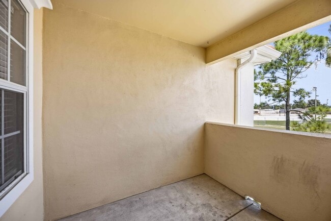 Building Photo - 1195 Villagio Cir