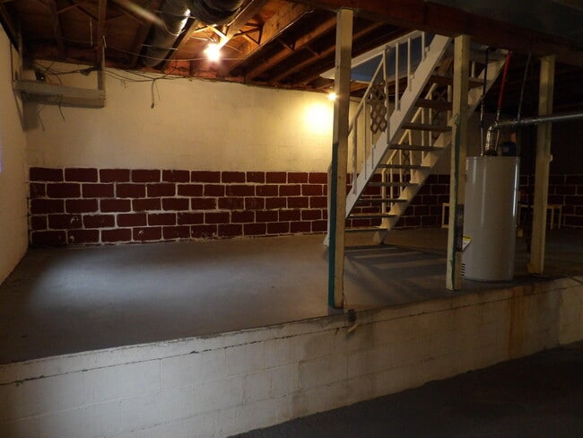 Building Photo - 146 Allnutt Dr