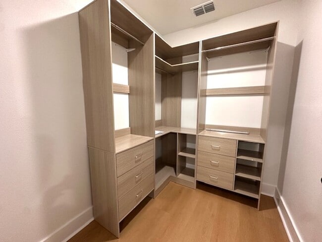 Building Photo - Brand new home!