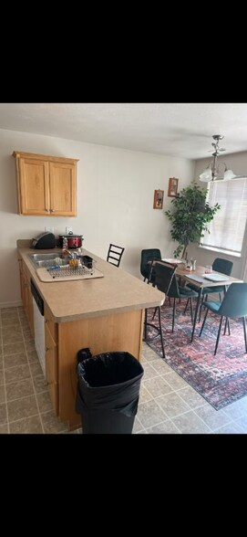 Building Photo - 1602 N Stevens Dr