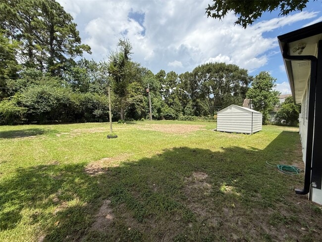 Building Photo - 24010 Perkins Rd