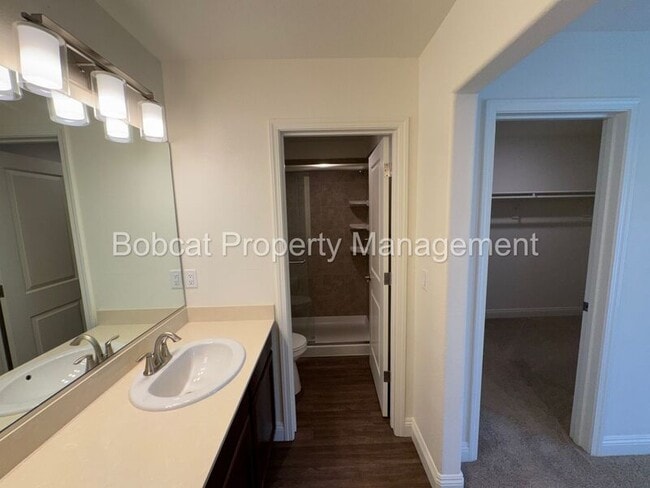 Building Photo - 1230 Saltern Dr