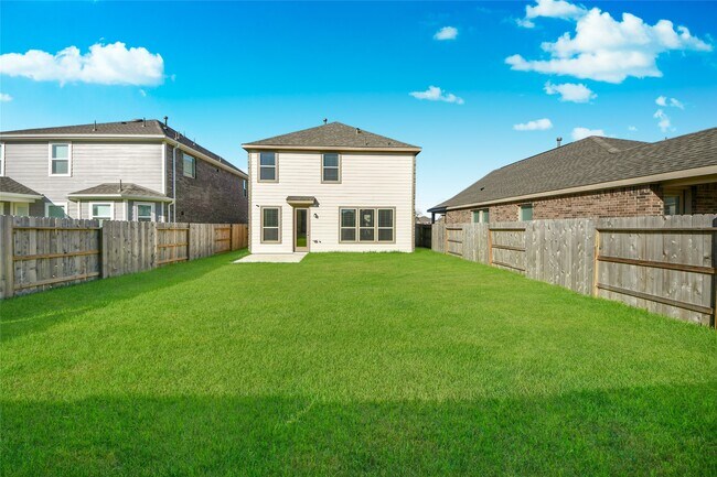 Building Photo - 4852 Sun Fls Dr