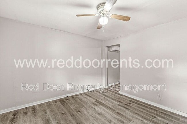 Building Photo - 972 Edgemont Ave