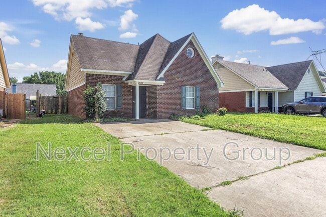Building Photo - 2932 Churchwell Dr
