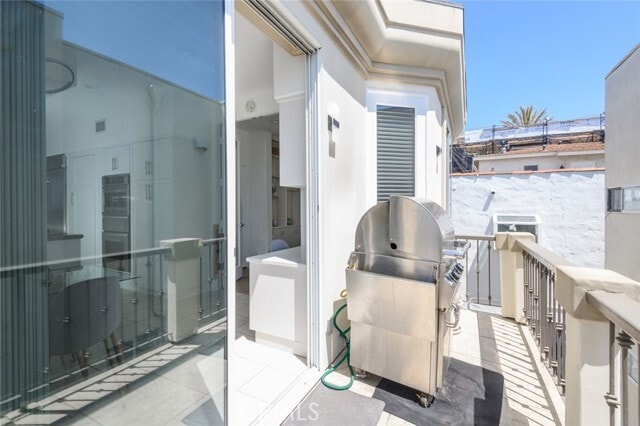 Building Photo - 216 23rd St