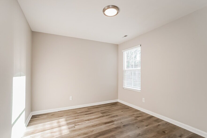 Building Photo - 1603 Joseph Hewes Ct