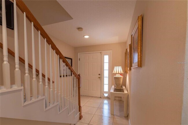 Building Photo - 987 Wellington Ct