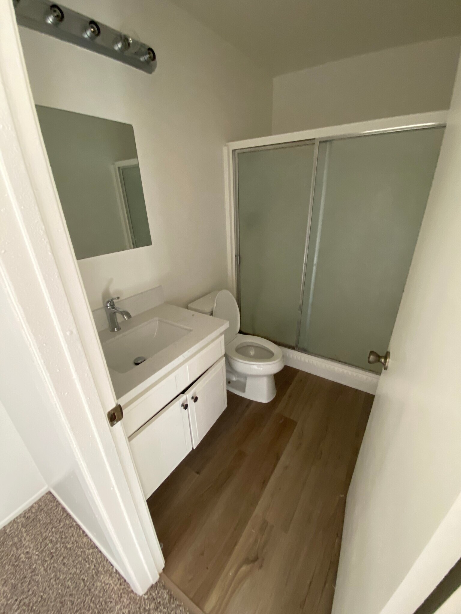 Building Photo - 18881 Valley Cir