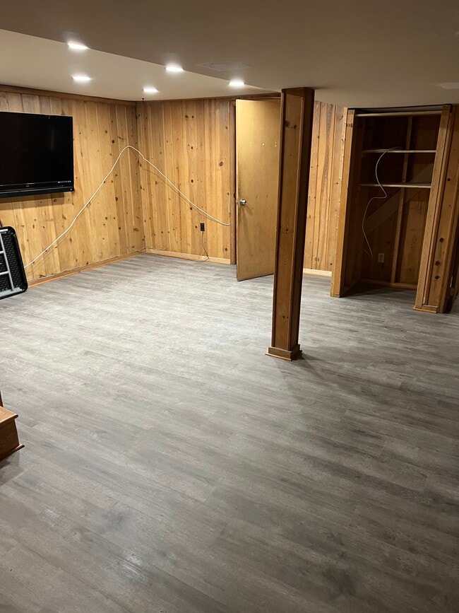 Downstairs Large Family/Recreation Room - 1955 N Woodrow St