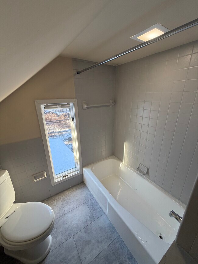 Building Photo - 7431 Lake Dr