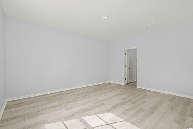 Building Photo - 336 Hidden Cove Dr