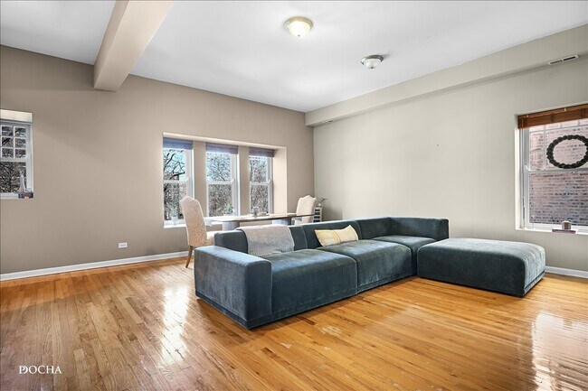 Building Photo - 4545 S Drexel Blvd