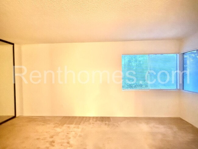 Building Photo - 9937 Dauntless St