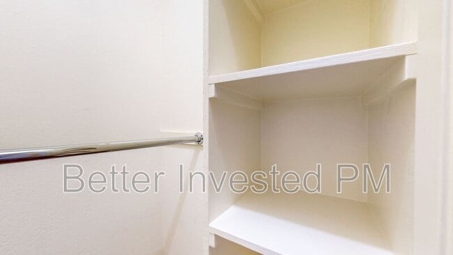 Building Photo - 848 Sprucewood Ct
