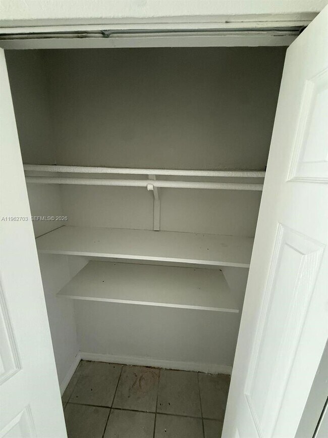 Building Photo - 801 NW 47th Ave