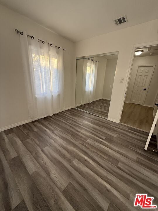 Building Photo - 10745 Saticoy St