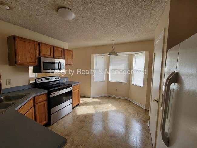 Building Photo - 7519 Allspice Cir N
