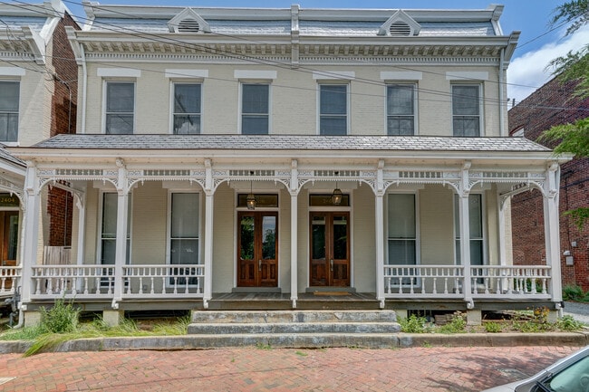 Building Photo - 2404, 2406 & 2408 E Clay Street