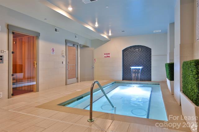 Building Photo - 5355 Pinehurst Park Dr