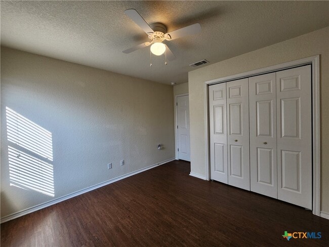Building Photo - 3014 Green Mountain Dr